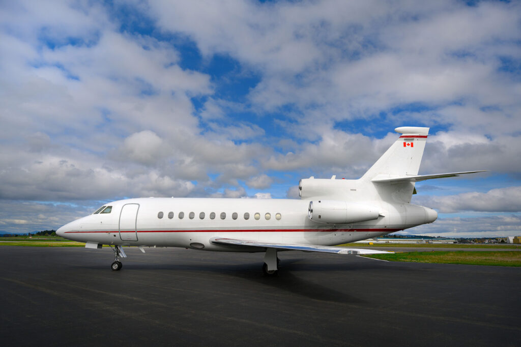 1988 Falcon 900B
