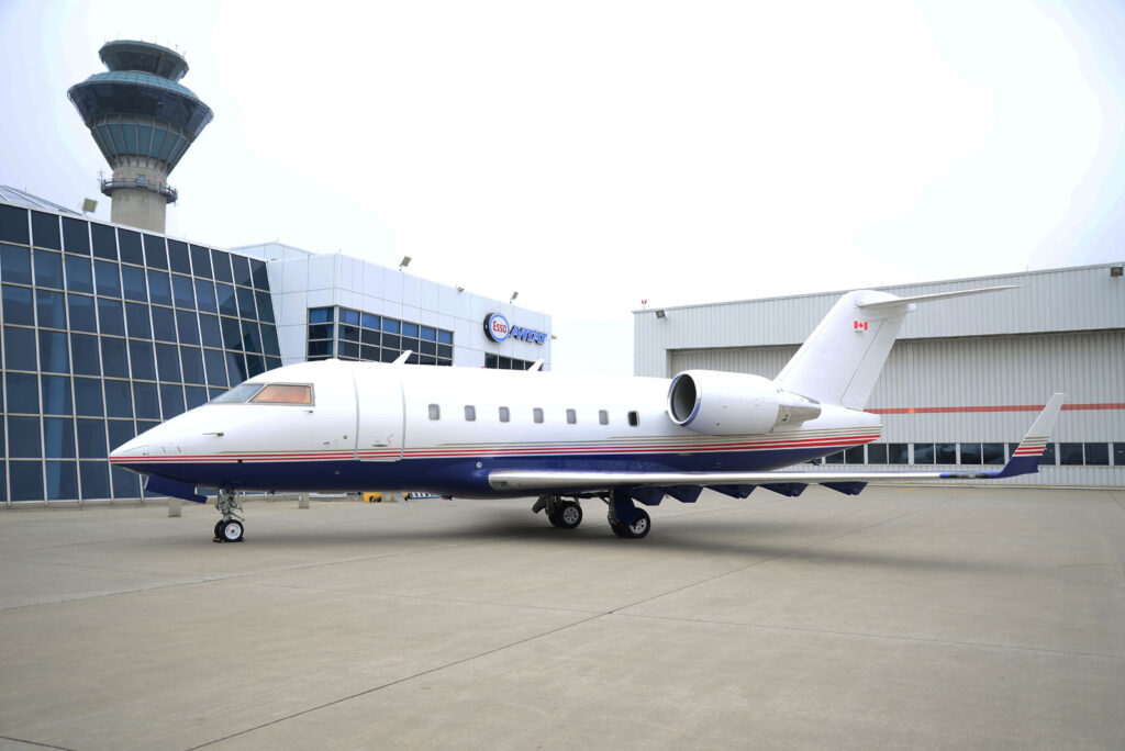 2002 Challenger 604