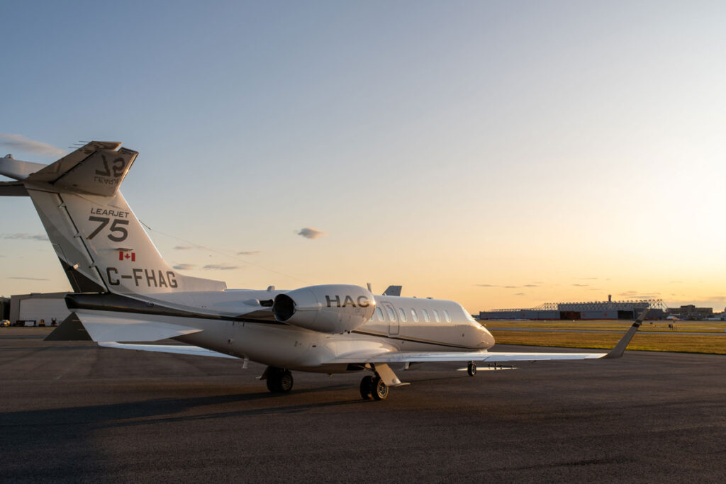 2017 Learjet 75