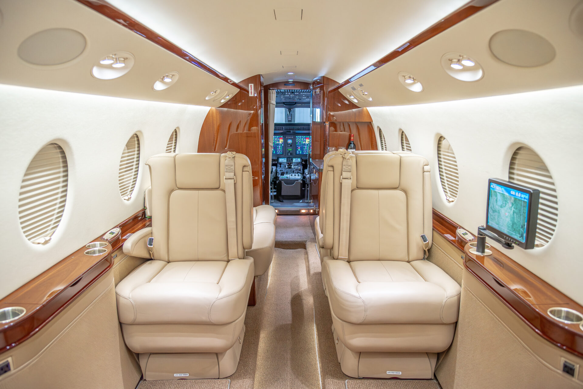 Gulfstream G150 interior facing cockpit, aircraft for sale
